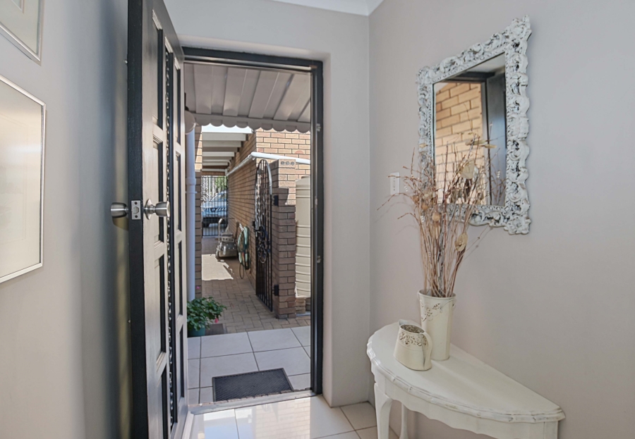 3 Bedroom Property for Sale in Table View Western Cape
